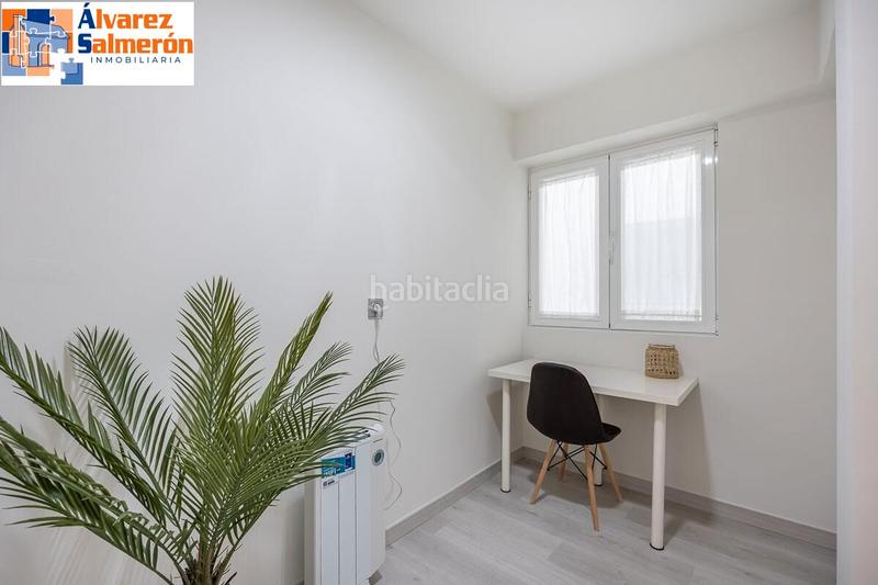 Foto 6fc76e06-a26f-4594-ab45-eaff350c2750. Piso ¡atención! piso totalmente reformado con grandes calidades en pleno centro en Granada