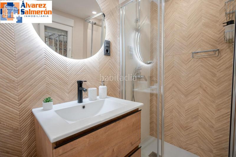 Foto fa33ce4e-e6cd-4c4c-abbf-7edf04157f5f. Piso  con licencia turistica en Barrio de Zaidín Granada
