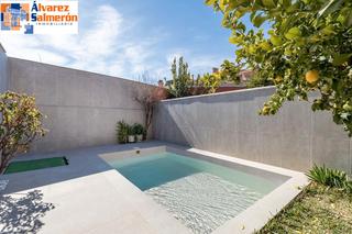 Casa adossada  Calle ibiza. Casa en ogíjares de 5 dormitorios (1 en planta baja) con piscina