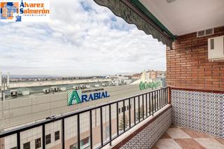 Pis  Arabial. Estupendo piso en calle arabial, junto hipercor.