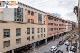 Pis  Calle pedro antonio de alarcón. Amplio piso en pedro antonio de alarcon