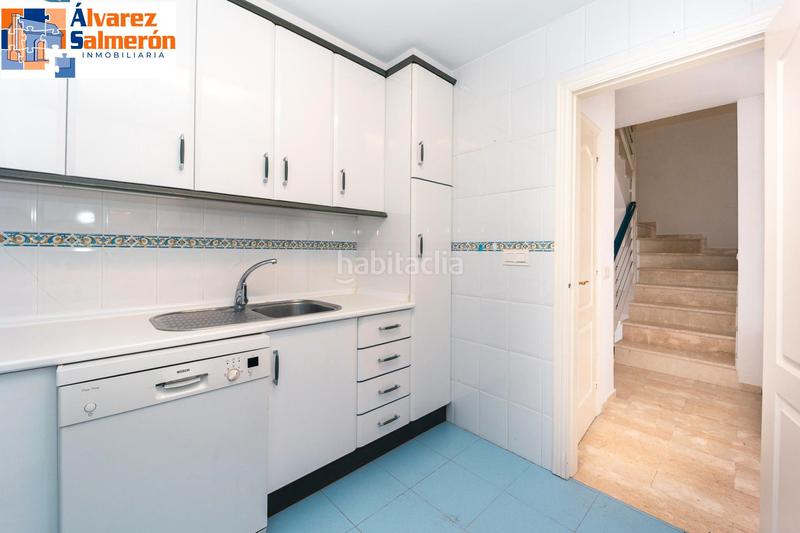 Foto e58edf55-30c5-441b-9ce7-8c2d00b1f1dd. Maison jumelée avec parking piscine dans Punta La Mona Almuñécar