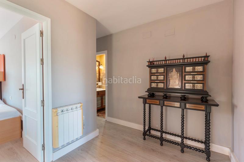 Foto 8fb6ba17-14cf-48b3-bf0c-490c4c59c337. Chalet exclusivo chalet independiente en enclave privilegiado en Zubia (La)