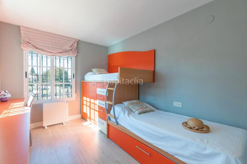 Foto a04f6565-c761-44ee-960b-4a41400c135c. Chalet exclusivo chalet independiente en enclave privilegiado en Zubia (La)