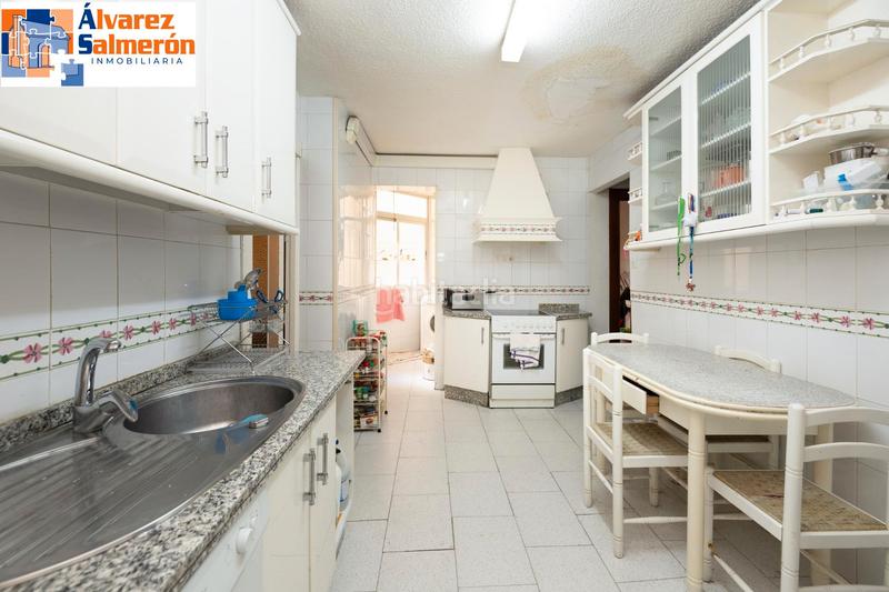 Foto 0761a482-3c27-4ad3-9293-708a9910654c. Appartamento con riscaldamento piscina in Cervantes Granada