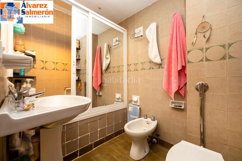 Foto 5875bbfb-ea4b-4434-be12-0f6901cba686. Appartamento con riscaldamento piscina in Cervantes Granada