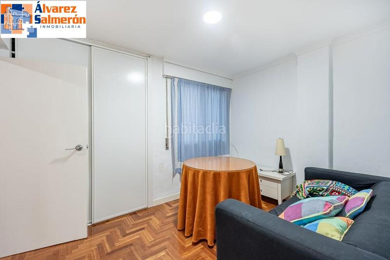 Foto 29945454-c57d-43c9-b804-592d45f92a3e. Pis amb calefacció a Pajaritos Granada