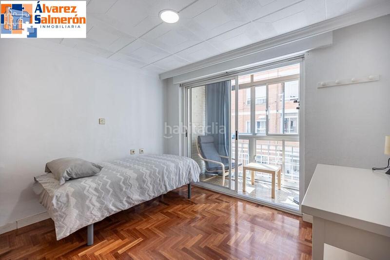 Foto 37bb2488-bba1-4899-a302-b66d7ae91fcc. Pis amb calefacció a Pajaritos Granada