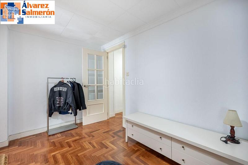 Foto 40550bc1-79dc-48ea-aa0a-3ebbd76cfa3a. Pis amb calefacció a Pajaritos Granada