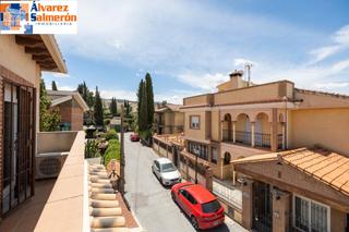 Casa adossada  Calle moral. **casa adosada en cajar, a un paso de granada**