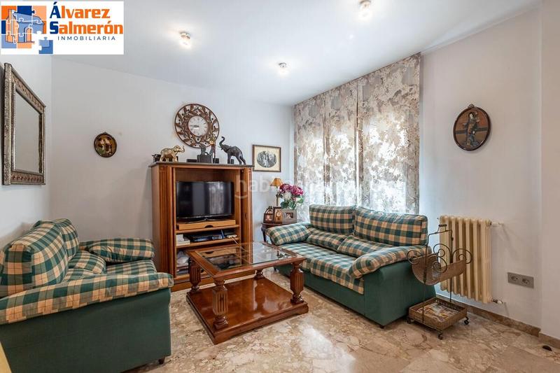 Foto a3866b62-a826-49ba-87d6-f917f7e0585d. Piso un refugio de luz y diseño en pleno corazón histórico con plaza de garaje. en Granada