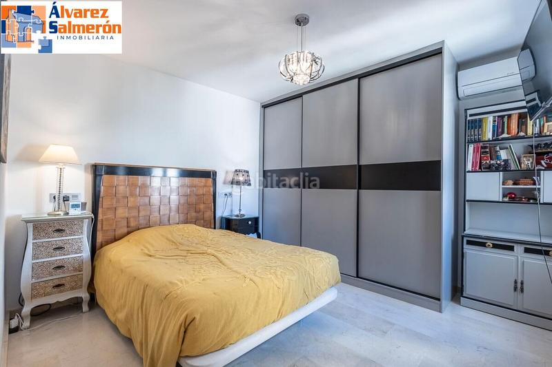 Foto bfa89b0e-633d-45fc-879c-31055367e4c5. Piso un refugio de luz y diseño en pleno corazón histórico con plaza de garaje. en Granada