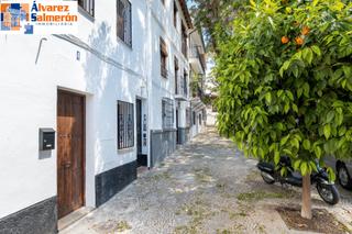 House  Plaza mirador de san cristóbal. Casa en el albayzin con licencia turística