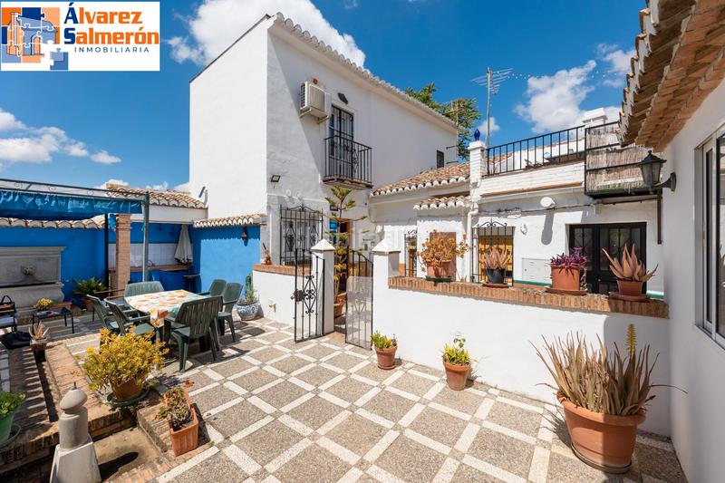 Foto e0cce76d-86d5-4484-88a7-34ebda7eb6d1. Estudio  con encanto en el albayzin con licencia turística en Granada