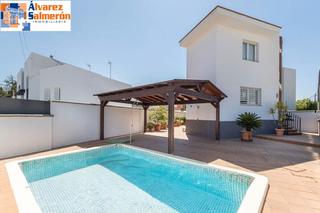 Casa  Calle floridablanca. Gran casa con piscina en huetor vega
