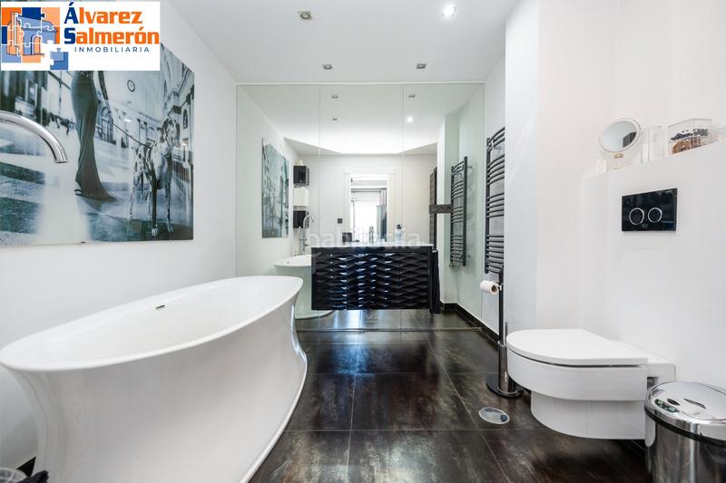 Foto 09363428-c353-4c6e-b114-babb6479f156. Casa a schiera con camino riscaldamento parcheggio piscina in Granada