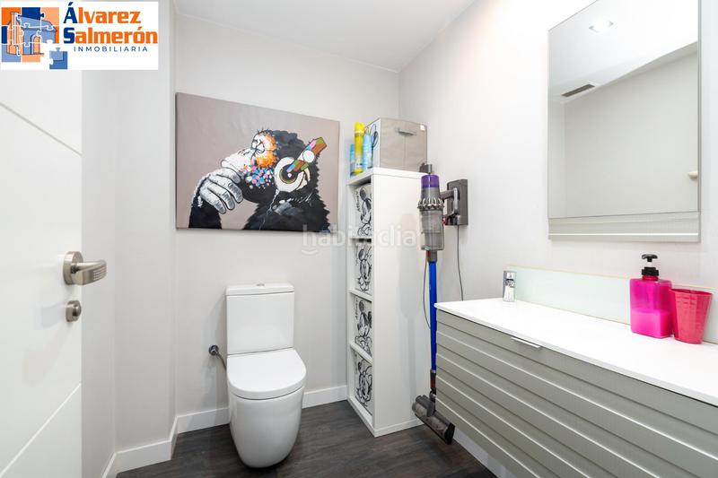 Foto 27fe2f69-6676-486f-b8f1-0343dda2de4a. Casa a schiera con camino riscaldamento parcheggio piscina in Granada