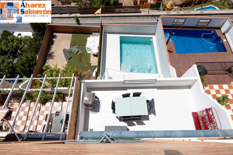 Foto 38a773d4-f63f-4c77-8b28-4e0a52a8cfcd. Casa a schiera con camino riscaldamento parcheggio piscina in Granada