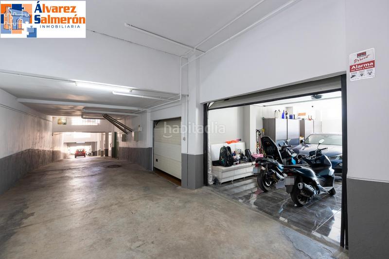 Foto 7c83fa2f-4919-430f-b5b9-16b2a6fdefa7. Casa a schiera con camino riscaldamento parcheggio piscina in Granada