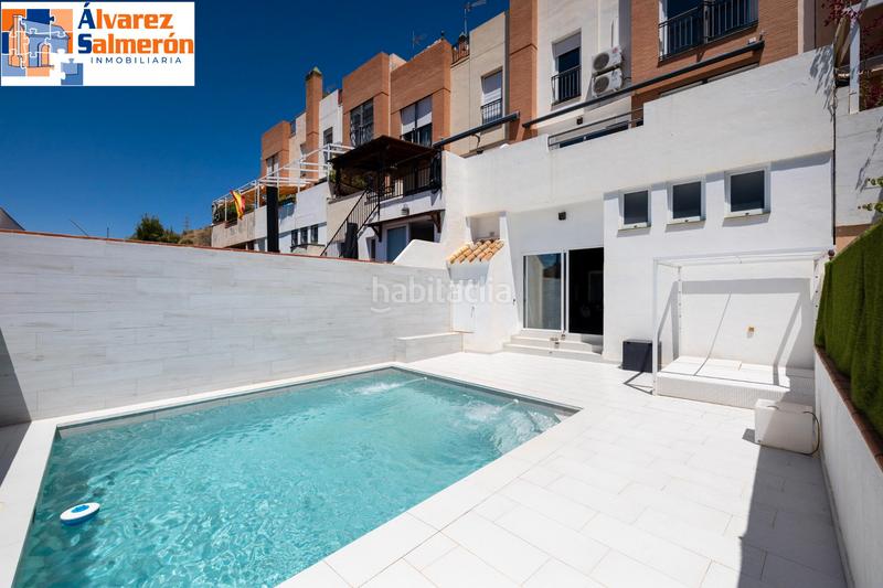 Foto 851d103e-2798-416c-8461-8e180a84d92c. Casa a schiera con camino riscaldamento parcheggio piscina in Granada