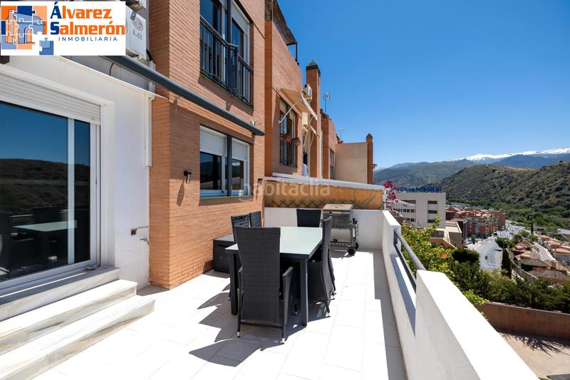 Foto 9930d3c9-1f47-4dd2-b8d9-745d90dee409. Casa a schiera con camino riscaldamento parcheggio piscina in Granada