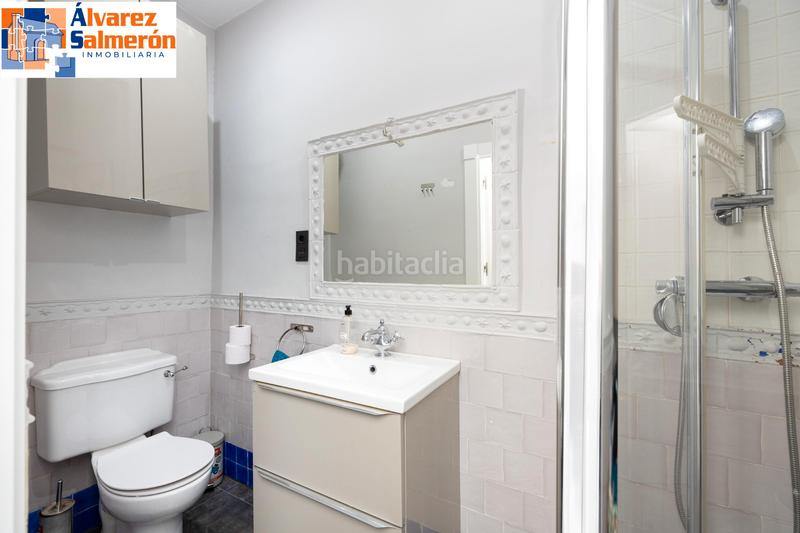 Foto aa64f6ac-2987-42dc-8134-23389d1f98c9. Casa a schiera con camino riscaldamento parcheggio piscina in Granada