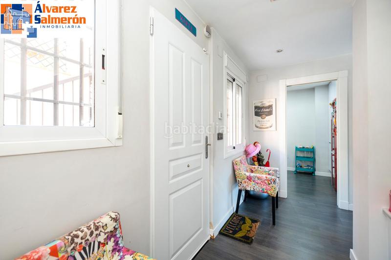 Foto b6cd22b0-146e-4b9f-9bcc-1fc23be0cf47. Casa a schiera con camino riscaldamento parcheggio piscina in Granada