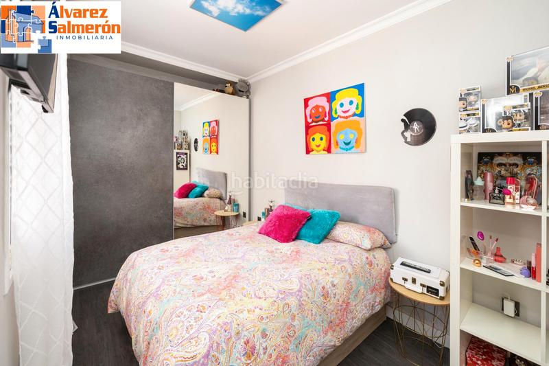 Foto d5844c4a-456d-4aab-ab92-a7d83a3b5b00. Casa a schiera con camino riscaldamento parcheggio piscina in Granada