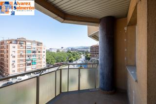 Pis  Plaza albert einstein. ?? amplio piso en plaza einstein – ubicación excepcional en el c