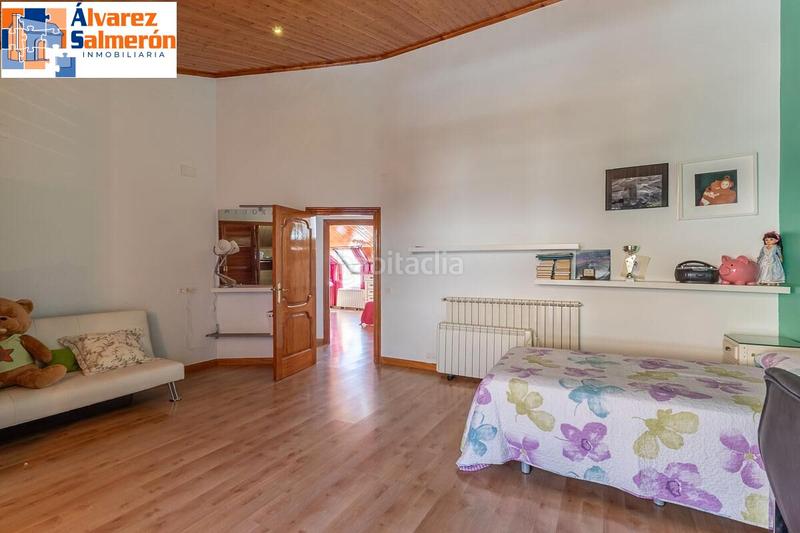 Foto fd0a5624-2ee6-4bed-97db-a8021c5f89ee. Chalet  increíble en las gabias. en San Francisco - El Chorrillo Gabias (Las)