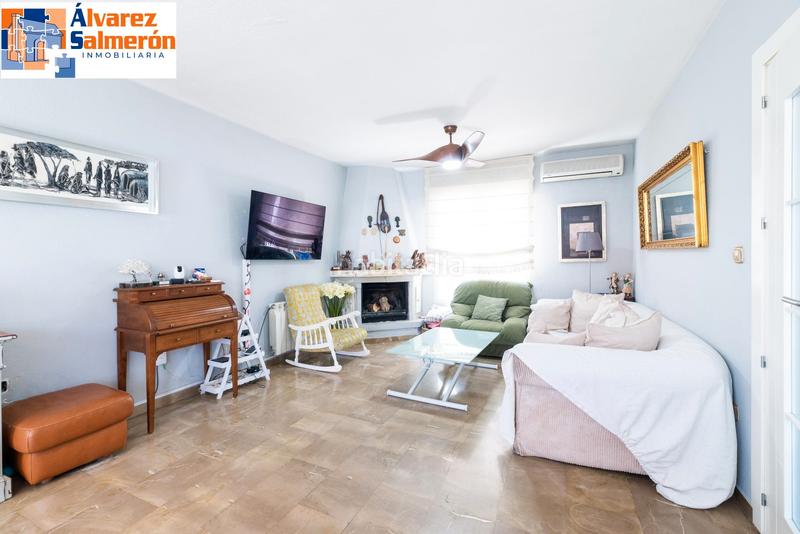 Foto 5f69e329-eb4b-45cc-a454-e7a89ef6bb25. Casa pareada ?? tu nuevo hogar : amplitud, comodidad y una zona exterior de ensueño en Churriana de la Vega