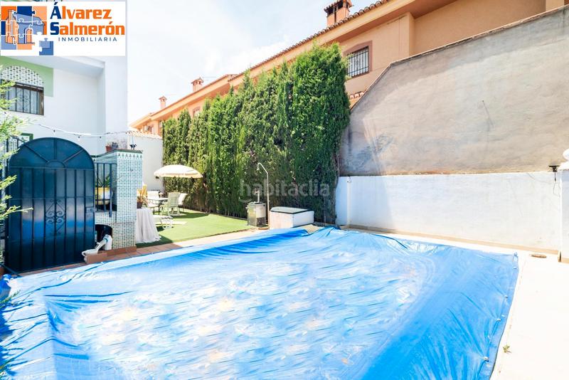 Foto bdfdcedc-1f14-4014-8789-7f452cb7c50a. Casa pareada ?? tu nuevo hogar : amplitud, comodidad y una zona exterior de ensueño en Churriana de la Vega