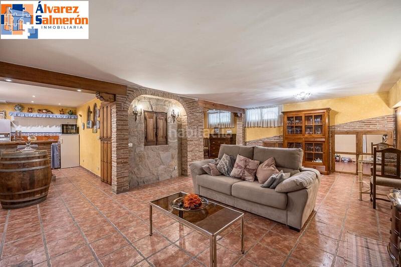 Foto bde8d657-6669-4c67-be7f-cdee6602a0fd. Casa con camino riscaldamento parcheggio in San Ildefonso Granada