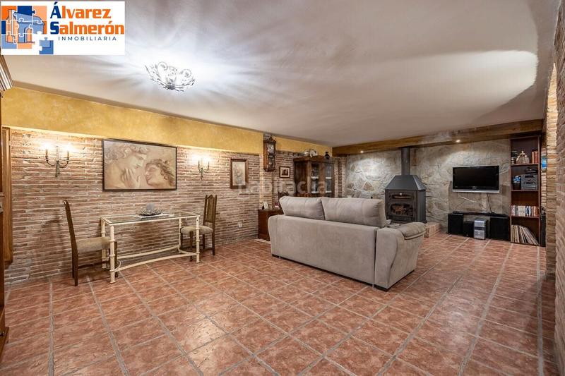 Foto c84d883b-6de0-4e20-8e42-8c2274aa2d43. Casa con camino riscaldamento parcheggio in San Ildefonso Granada