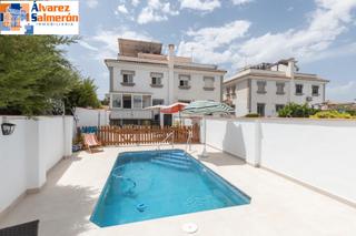 Xalet  Calle geranio. Preciosa casa con piscina en la mejor zona de ogijares