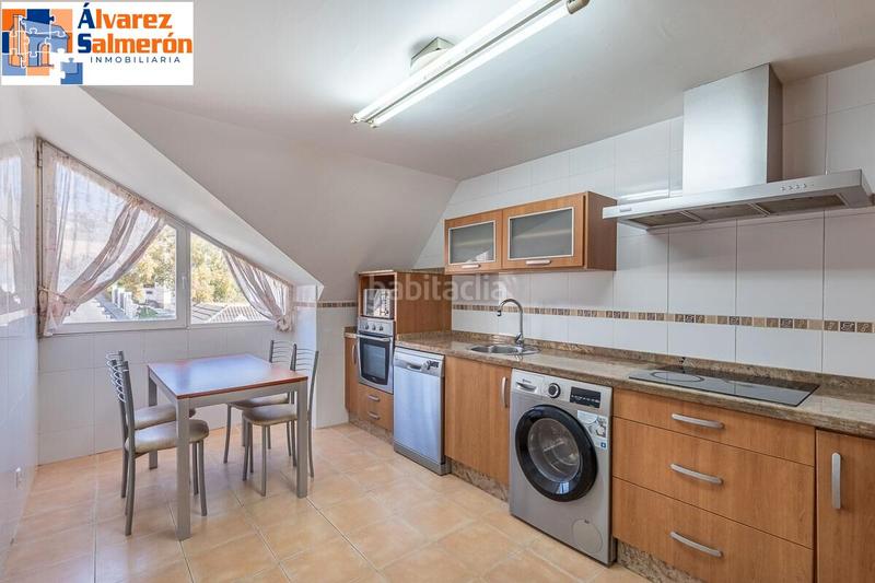 Foto a7d348e9-9c2c-4d00-8189-7b65e3295342. Àtic amb aparcament a Barrio de la Vega Monachil