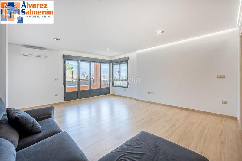 Foto 45d56ee2-b0a4-49b6-b4fc-0895cbacc341. Appartement avec parking piscine dans Huétor Vega