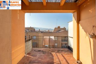 Àtic  Calle agustina de aragón. Ático con terraza y vistas en el corazón de granada – barrio fig