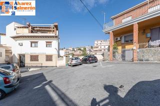 Pis  Calle higueras. Gran piso en el centro del barrio de monachil