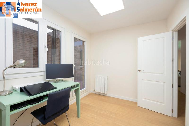 Foto c836877e-421d-4b30-9a7f-6072c8703d7b. Appartement avec chauffage parking piscine dans Pajaritos Granada