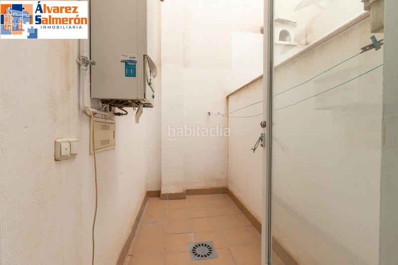 Foto f3bdc461-2107-45ba-9c15-54ef50662f00. Etagenwohnung mit heizung in Centro - Sagrario Granada