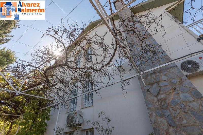Foto e7ac9e79-f653-4ea2-9708-298c47898f8d. Casa amb xemeneia calefacció aparcament piscina a Atarfe