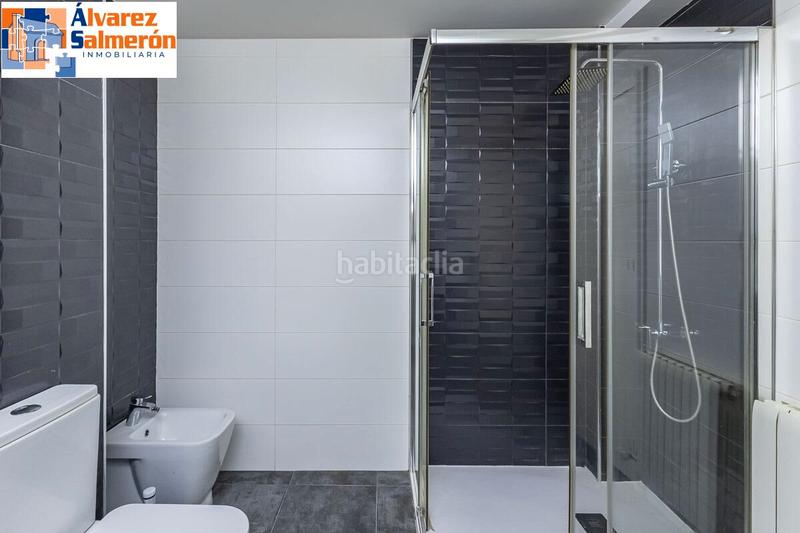 Foto 624735e1-5984-485d-b84d-a55757c91b5a. Piso  reformado con terraza en obispo hurtado en Granada