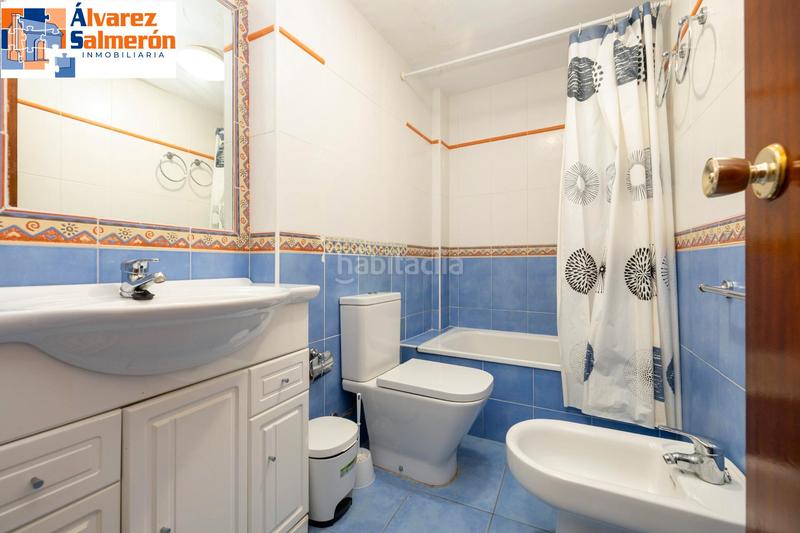 Foto 0cba00ad-ddd4-4f54-8dee-ca01649a3472. Piso estupendo piso en venta en calle gran capitan en Granada