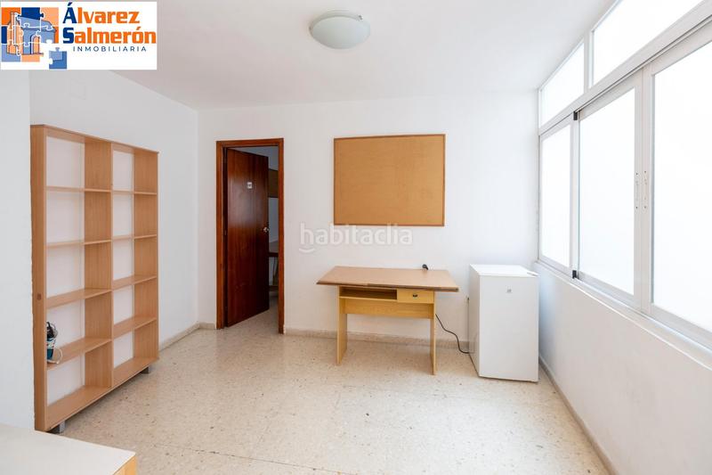 Foto 7ae0666b-3199-4327-afcf-f0ea1a666943. Piso estupendo piso en venta en calle gran capitan en Granada
