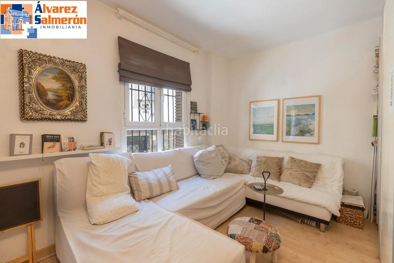 Foto 150b922a-de51-41b0-8a76-ba7544b387ce. Apartamento coqueto apartamento junto a calle ancha de capuchinos con cochera en Granada