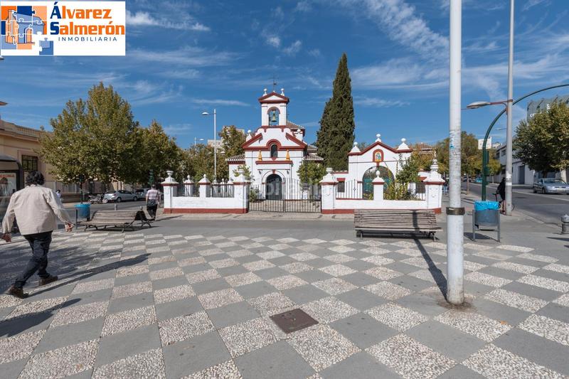 Foto 1860cf8e-2b09-42d0-a814-ff80a9cd2842. Apartamento coqueto apartamento junto a calle ancha de capuchinos con cochera en Granada