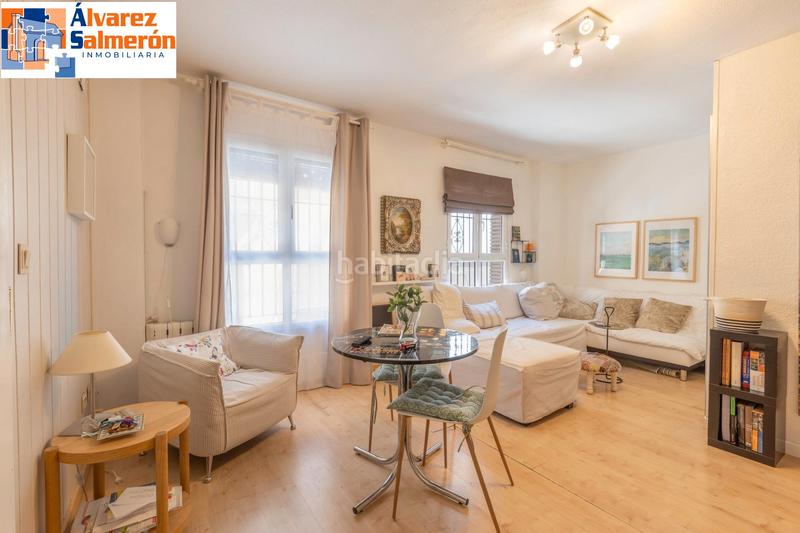Foto 246179eb-764c-4e15-9104-75b499e40bd5. Apartamento coqueto apartamento junto a calle ancha de capuchinos con cochera en Granada