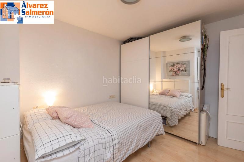 Foto 2cce5a1d-da76-49ec-addf-f452b8df5861. Apartamento coqueto apartamento junto a calle ancha de capuchinos con cochera en Granada