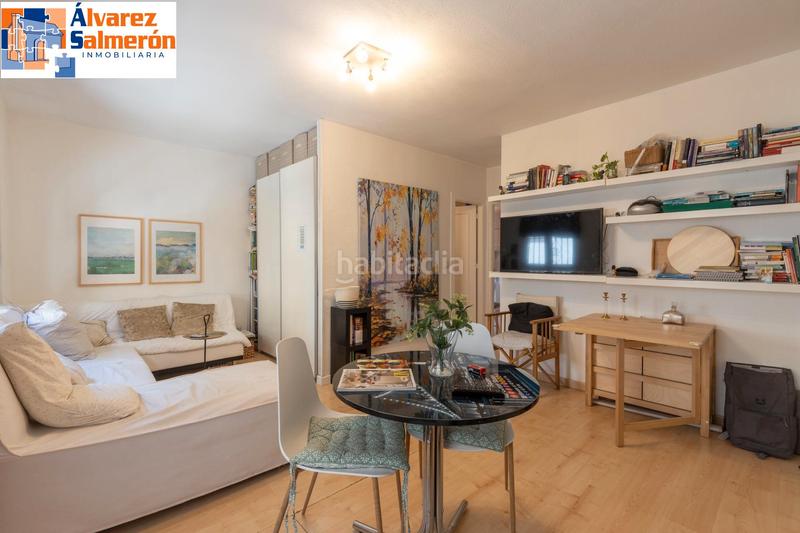 Foto 613c9b5d-7a0c-423c-9999-27c90b47ef9c. Apartamento coqueto apartamento junto a calle ancha de capuchinos con cochera en Granada